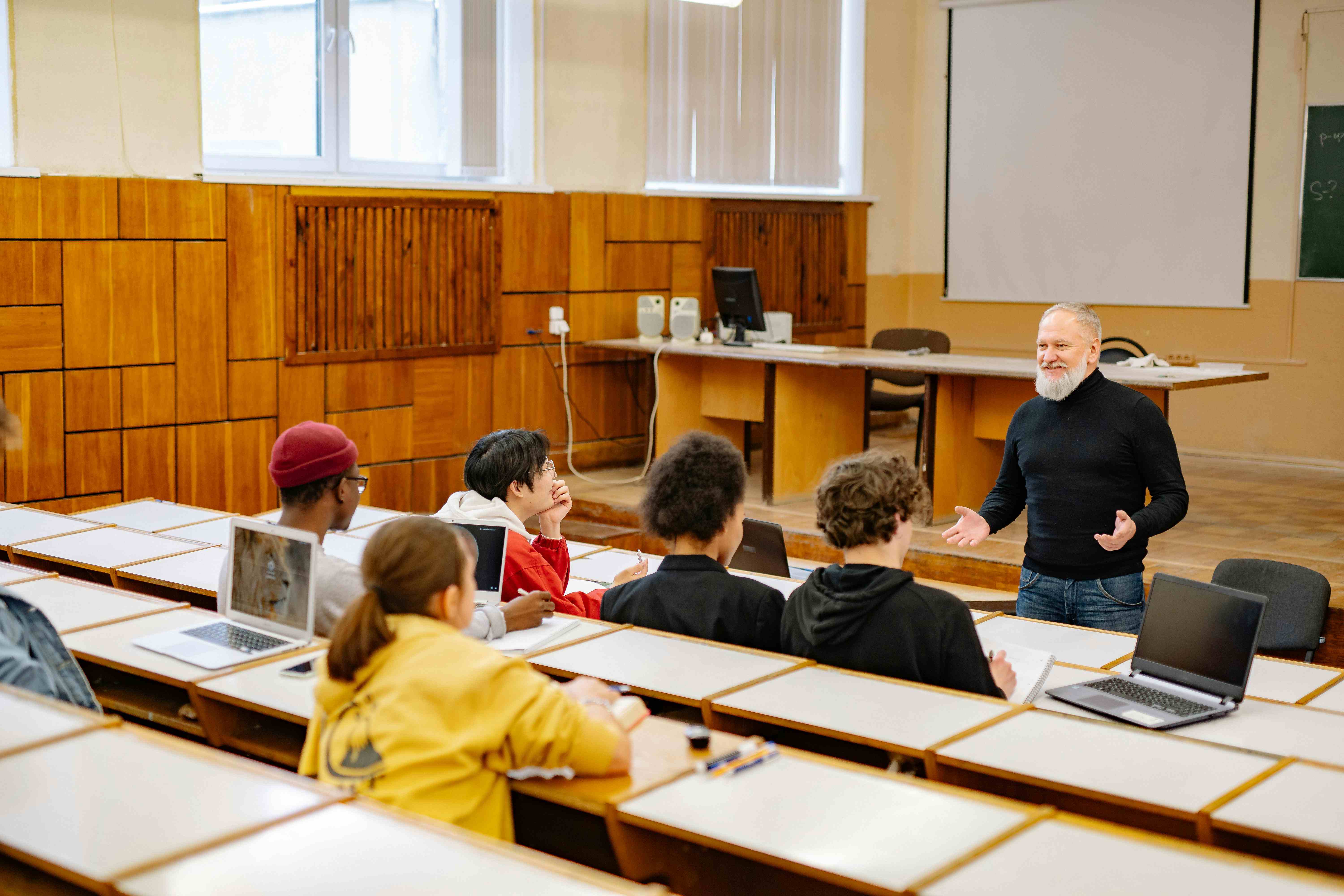 Pourquoi intégrer une grande école à Paris après une classe préparatoire ?
